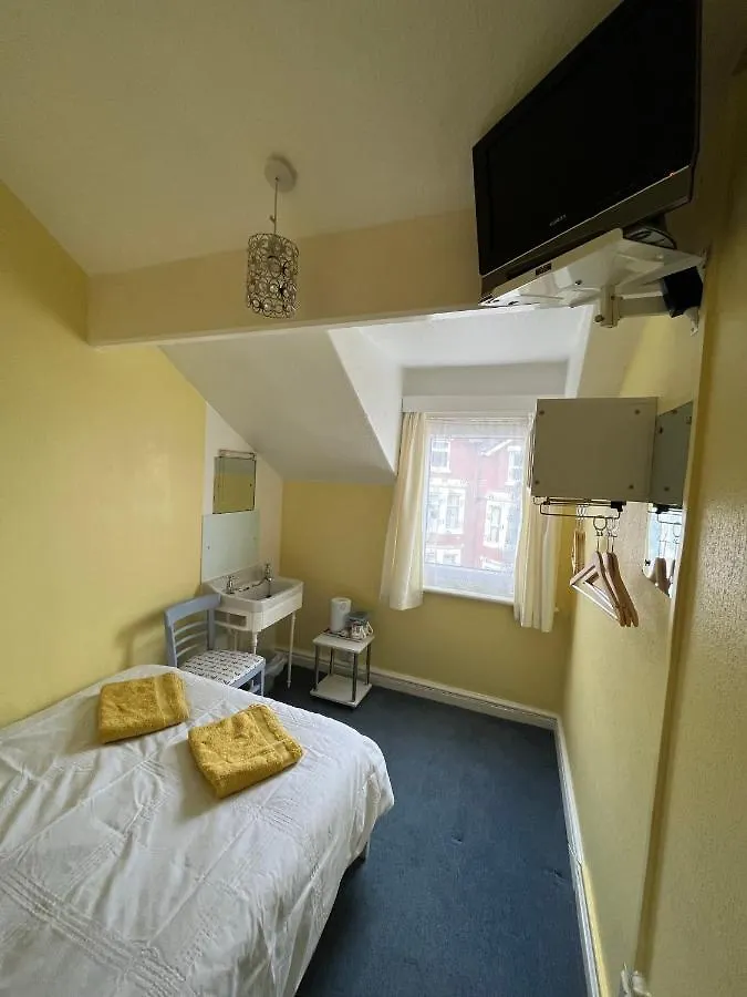Glenroyd Guesthouse Blackpool United Kingdom